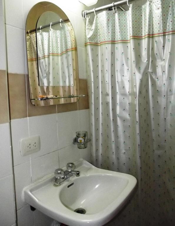 Hostal Gemina Lima Quarto foto